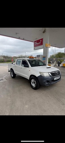 Toyota hilux 12m - mot, full