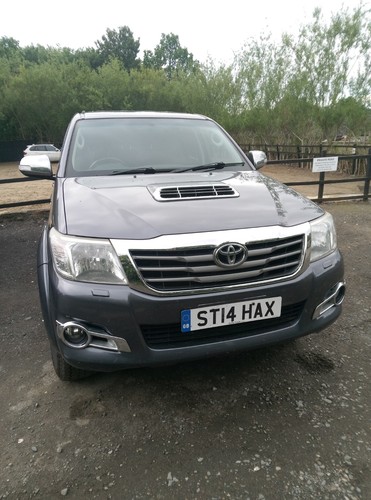 Toyota hilux invincible - toyota, 3.0