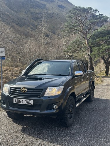 Toyota hilux invincible 0l - toyota, 3.0l