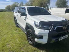 Toyota Hilux Invincible X